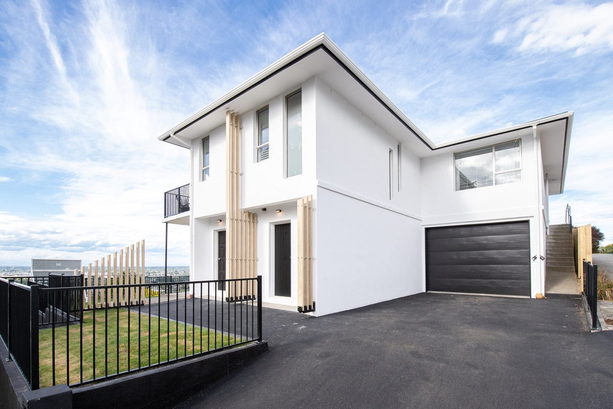 31 Huntsbury Avenue, Huntsbury, Christchurch - Carousel 1