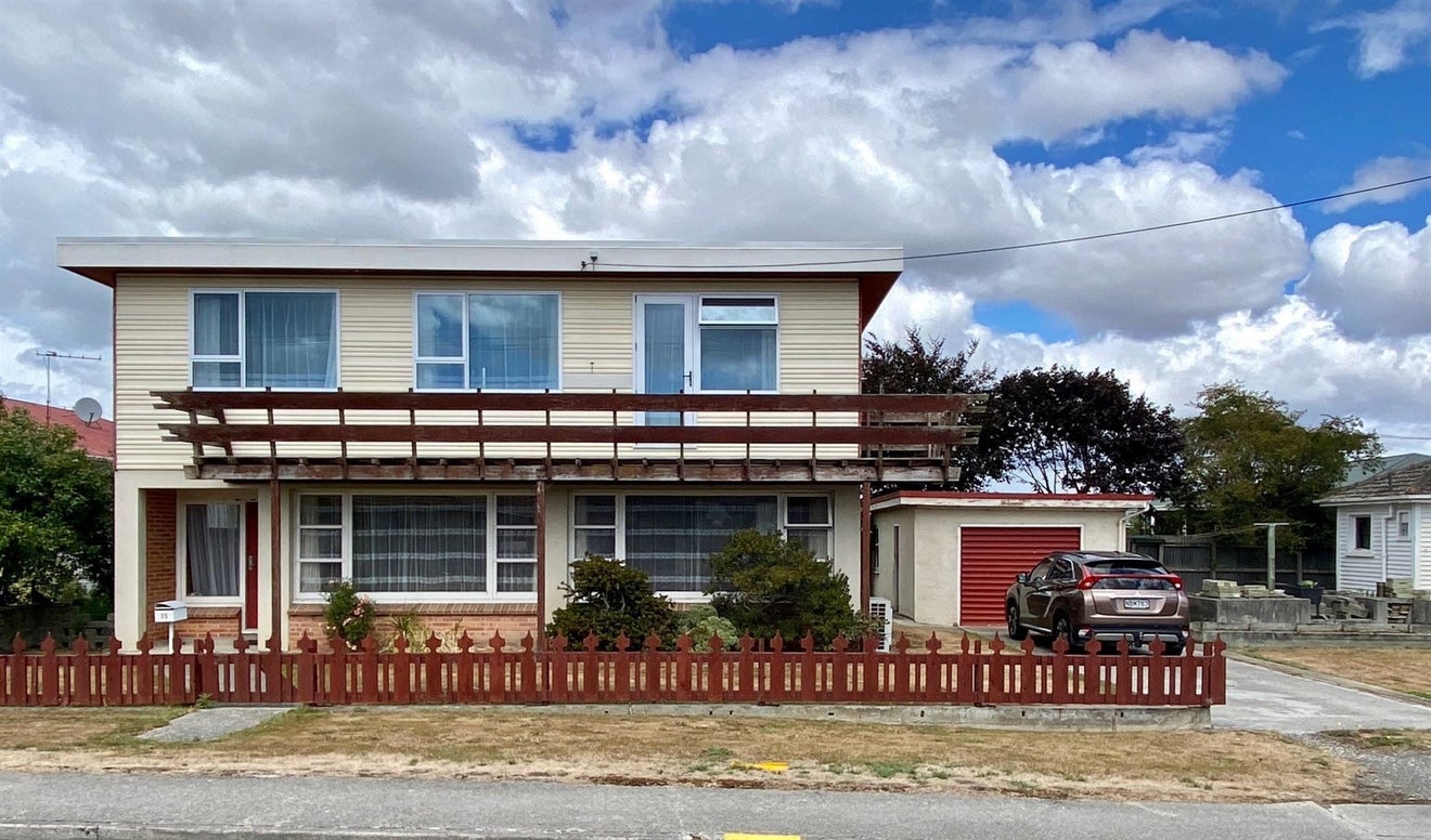 25 Gormack Street, Balclutha - Carousel 1