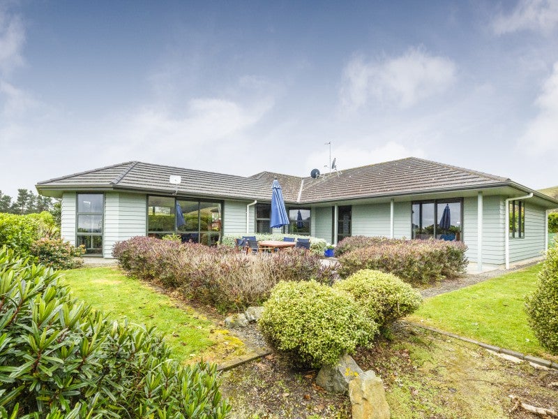 16 Shere Lane, Linton, Palmerston North - Carousel 1