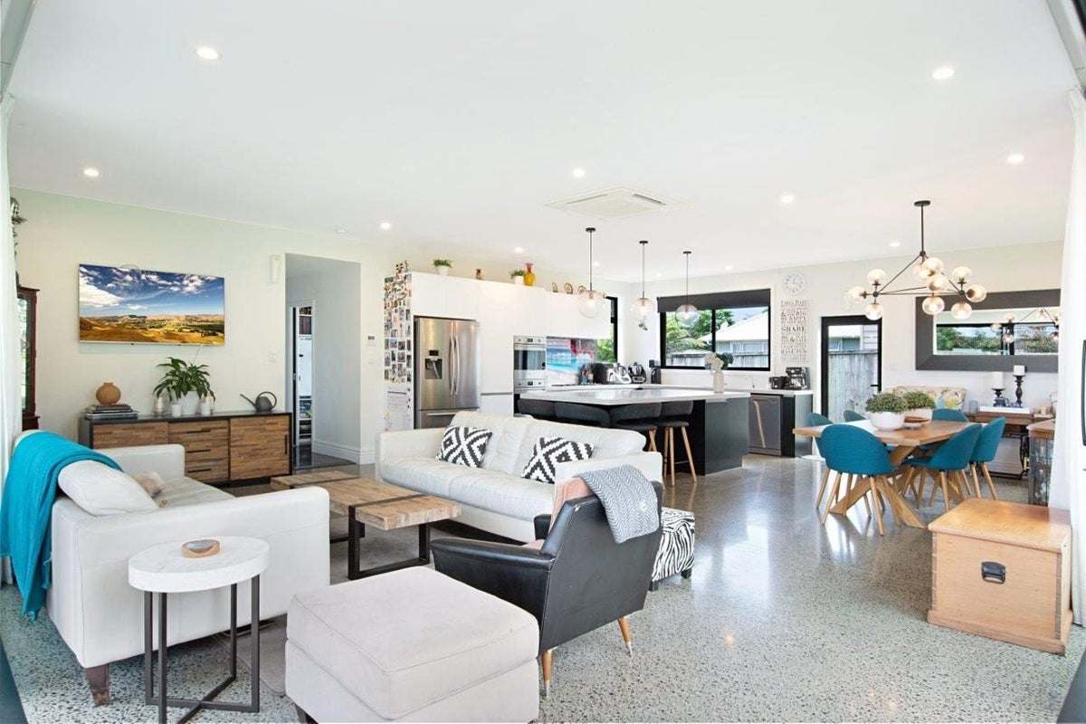3 Shamrock Lane, Te Atatu Peninsula, Auckland - Carousel 1