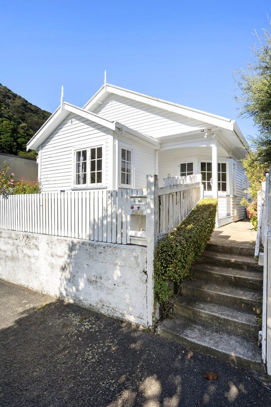 7 Konini Street, Eastbourne, Lower Hutt - Carousel 16