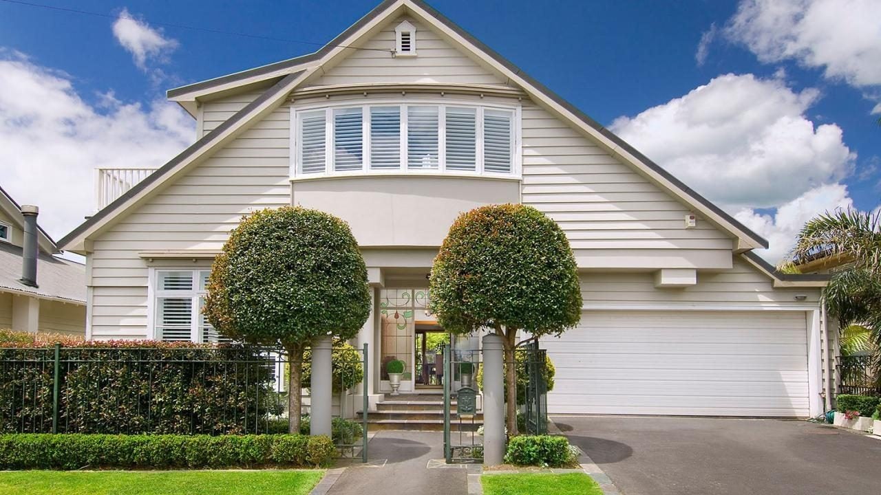 5 Cameron Street, Takapuna, Auckland - Carousel 1