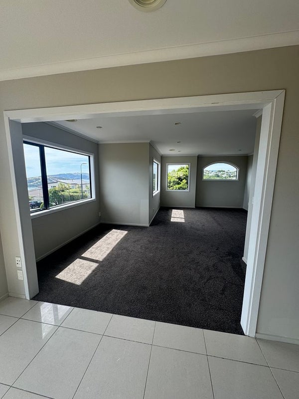 19 Milford Street, Aotea, Porirua - Carousel 2
