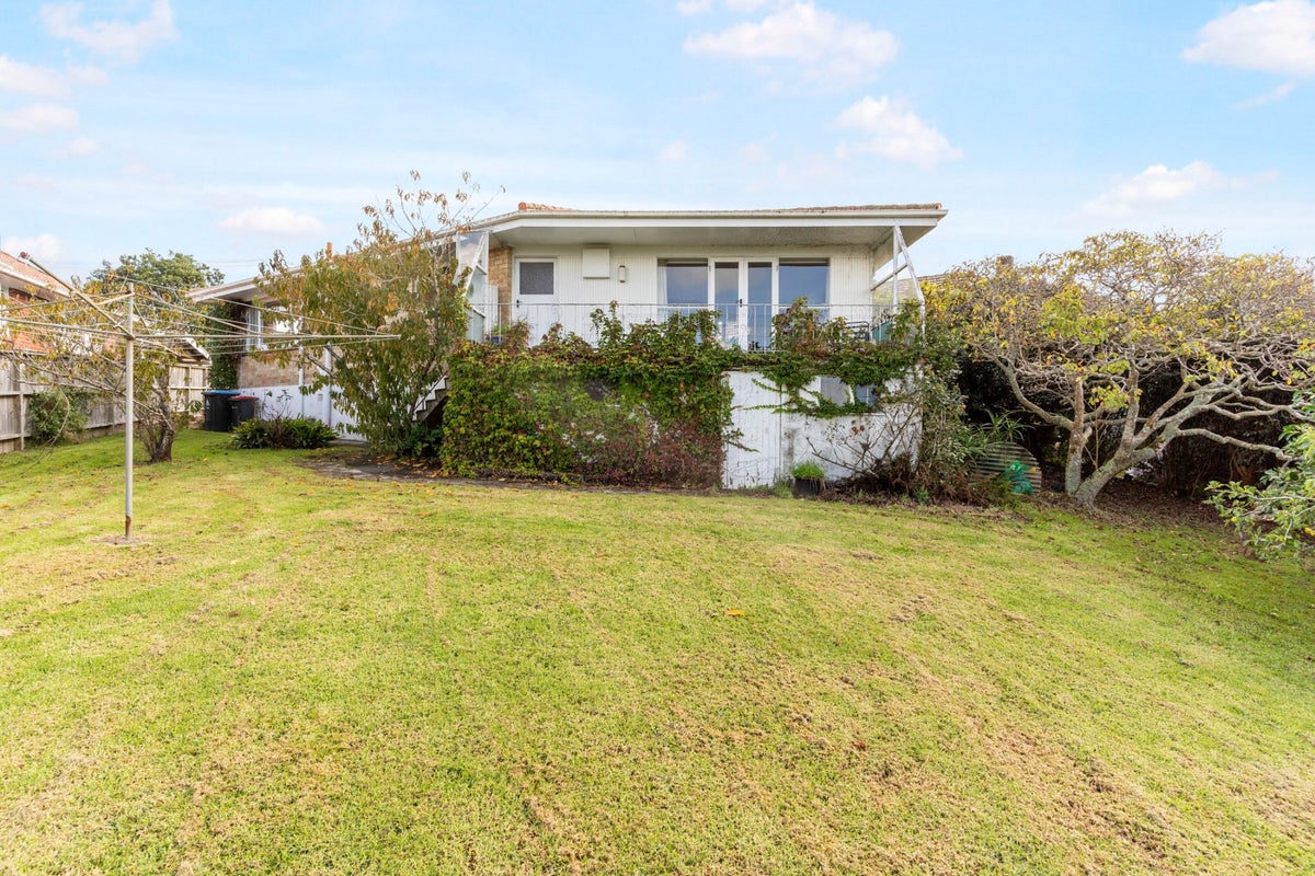 28 Silverton Avenue, Wai o Taiki Bay, Auckland - Carousel 2