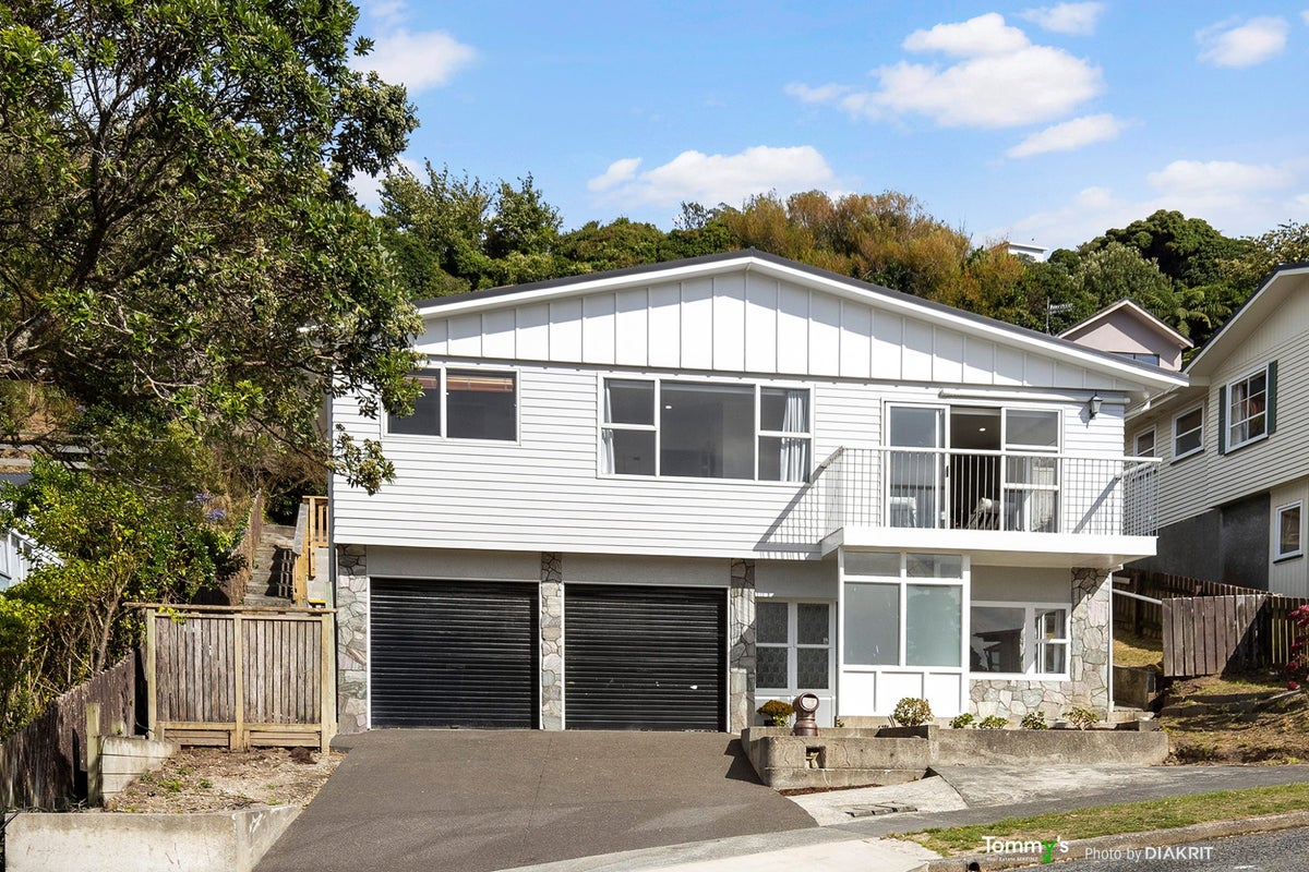 7 John Sims Drive, Broadmeadows, Wellington - Carousel 1