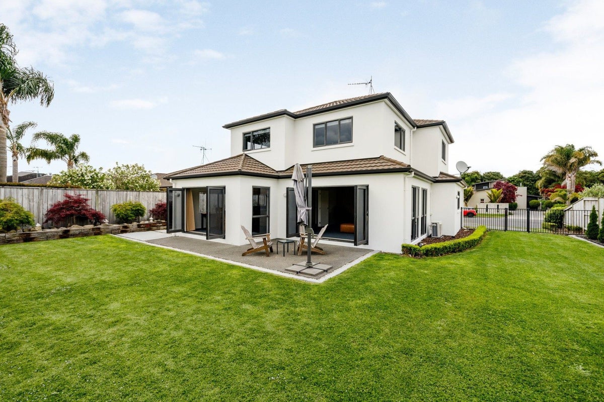 24 Langdale Court, Huntington, Hamilton - Carousel 2