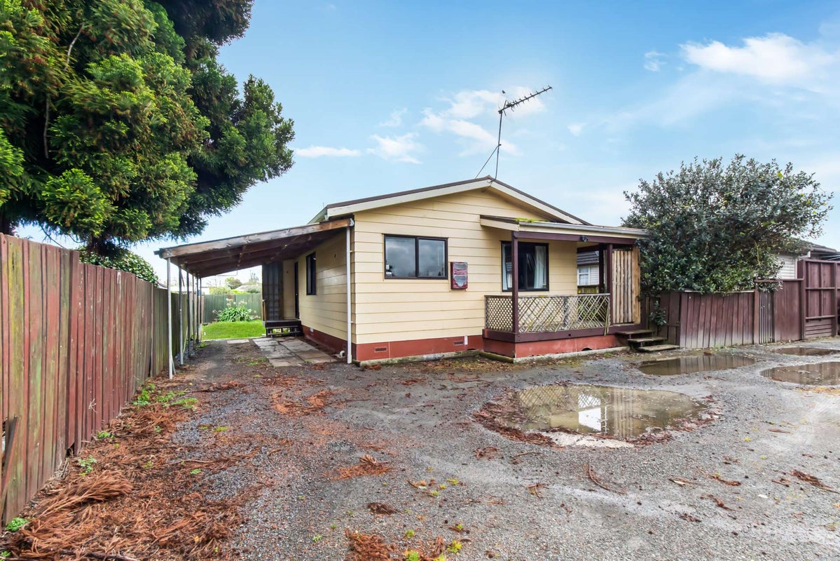 18A Douglas Crescent, Fairfield, Hamilton - Carousel 2