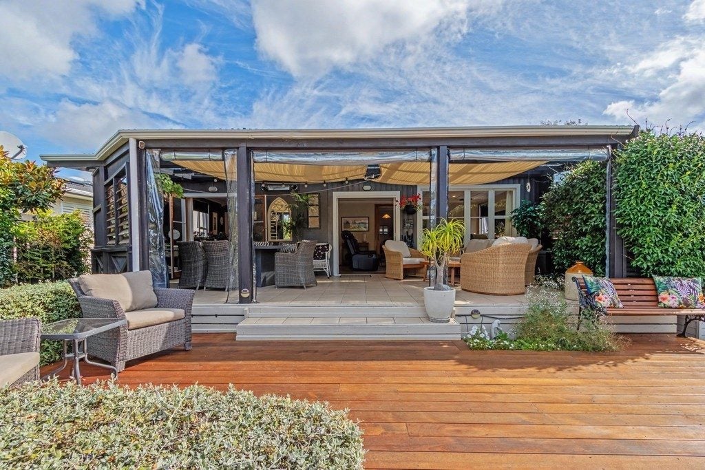 21 Jellicoe Street, Whanganui East, Whanganui - Carousel 2