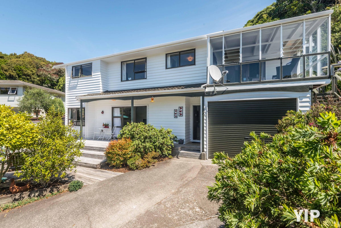29 Balliol Drive, Tawa, Wellington - Carousel 2