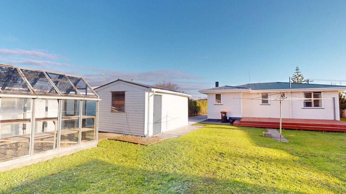 7 Tararua Terrace, Cloverlea, Palmerston North - Carousel 13