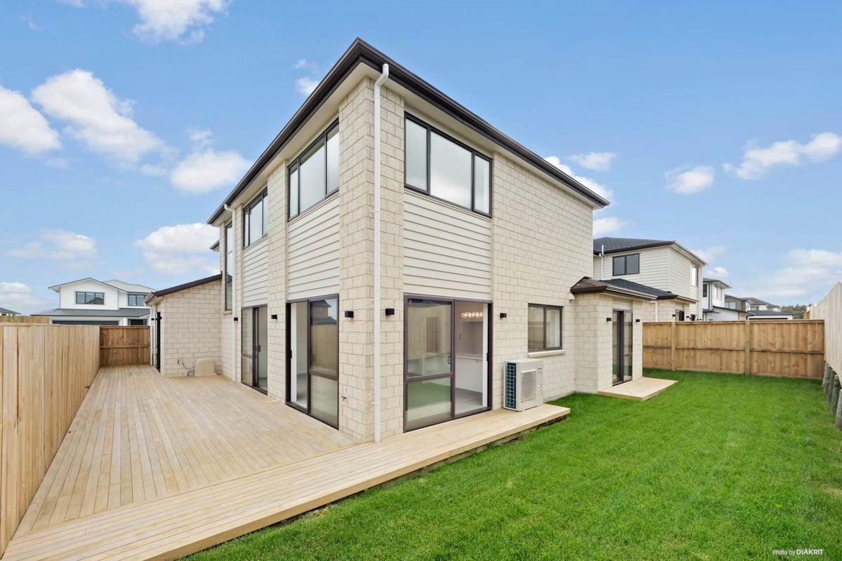 34 Papareia Road, Rosehill, Papakura - Carousel 2