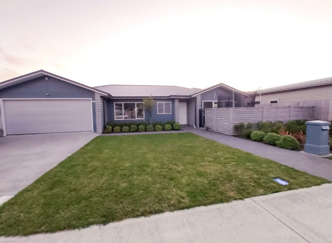 23 Grovedale Square, Wainuiomata, Lower Hutt - Carousel 1