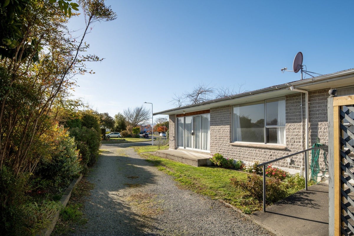 1/12 Newbourne Crescent, Redwoodtown, BLENHEIM - Carousel 2