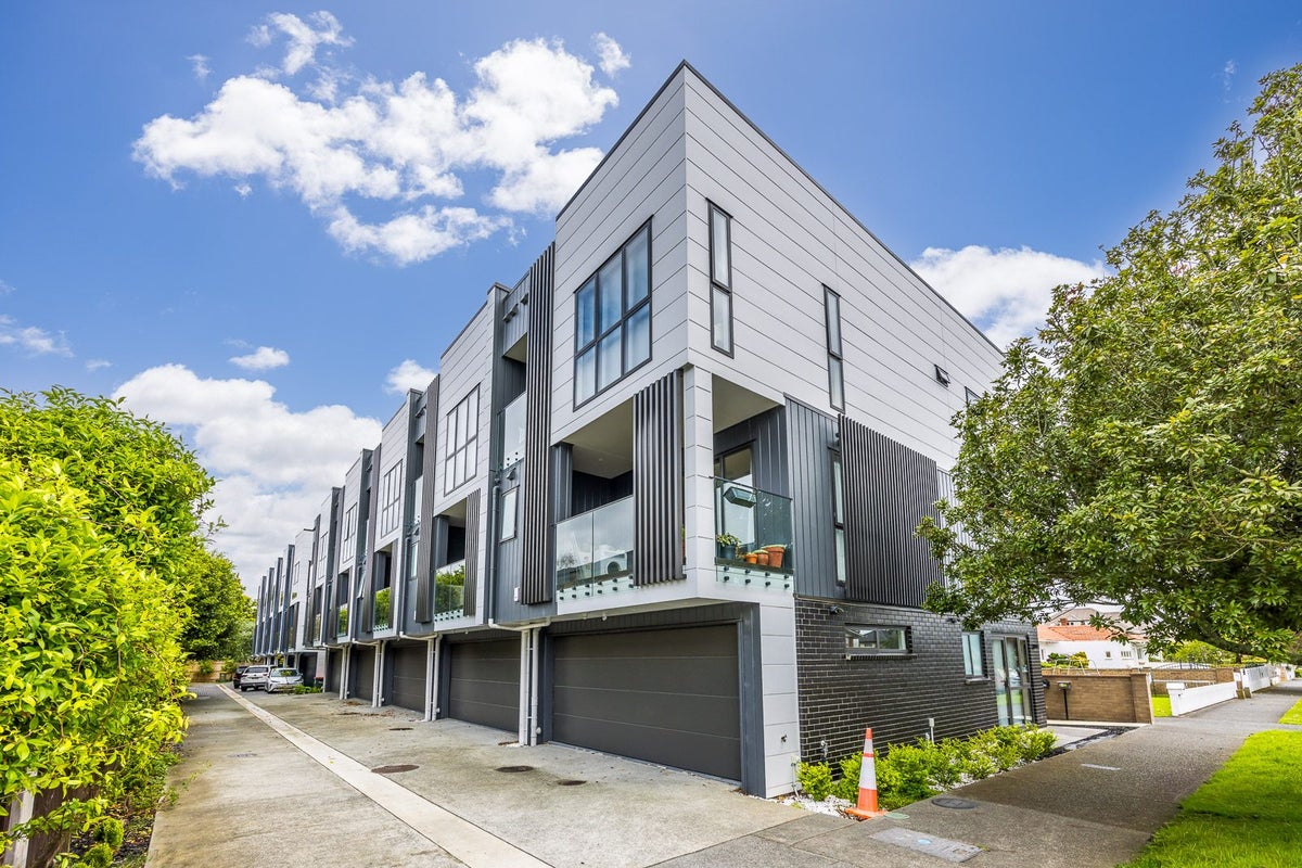8/12 King Edward Avenue, Epsom, Auckland - Carousel 5