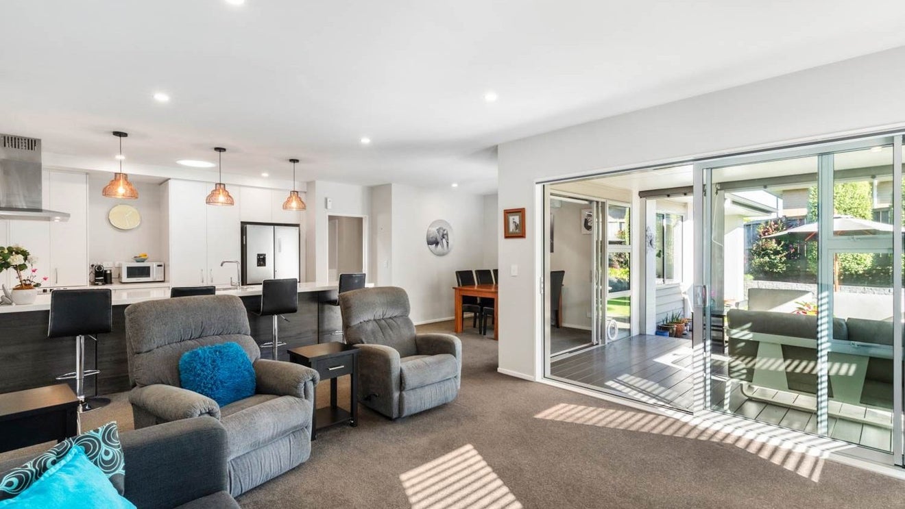 12 Muirhill Place, Pokeno - Carousel 1