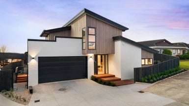 16 Broman Place, Half Moon Bay, Auckland - Carousel 1