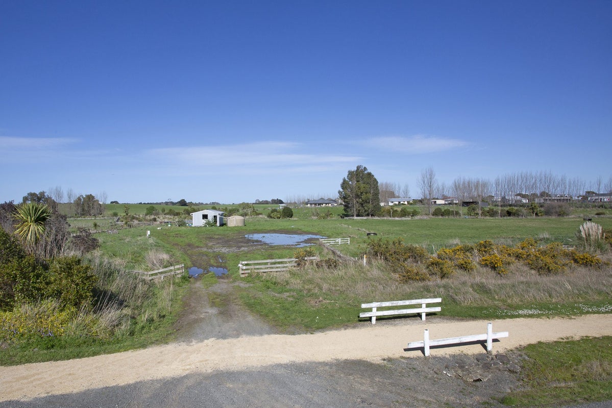 50 Cemetery Road, Sanson, Palmerston North - Carousel 2