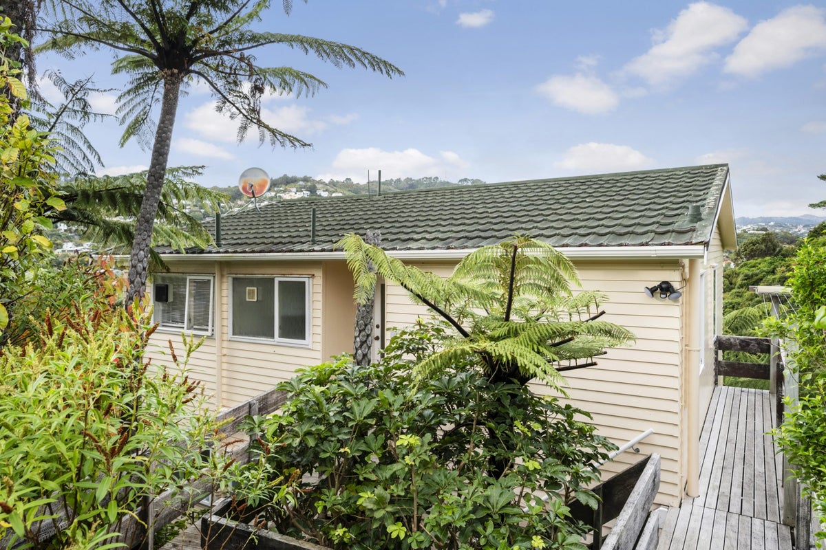 4 Chancellor Way, Crofton Downs, Wellington - Carousel 1