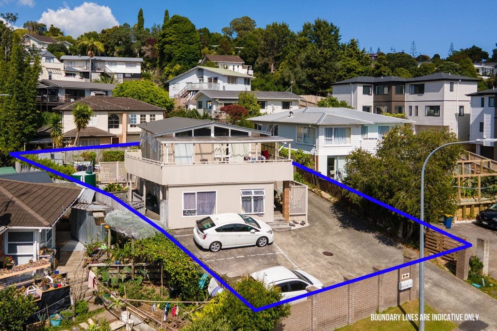 23 Downing Street, Glenfield, Auckland - Carousel 1