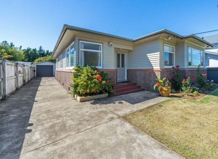 12 Tennyson Street, Petone, Lower Hutt - Carousel 20