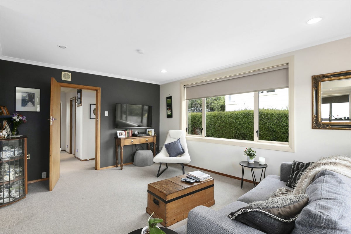 11 Balmain Street, Halfway Bush, Dunedin - Carousel 2