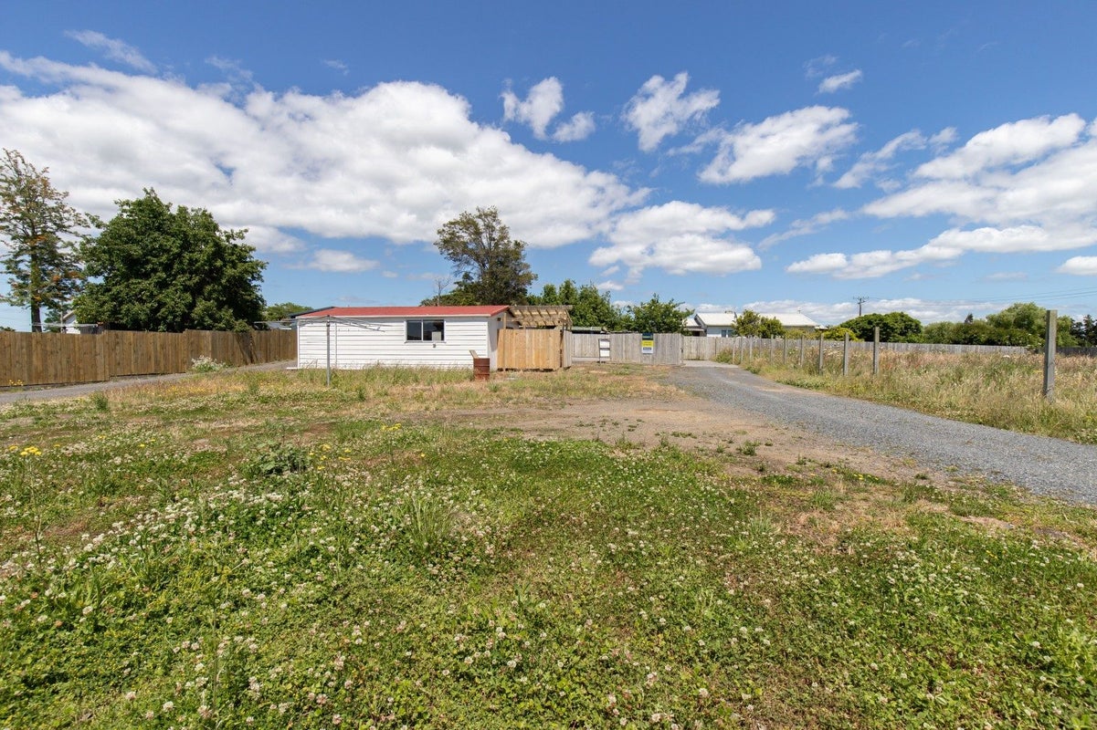 10A Fernleigh Avenue, Waiuku, Waiuku - Carousel 1