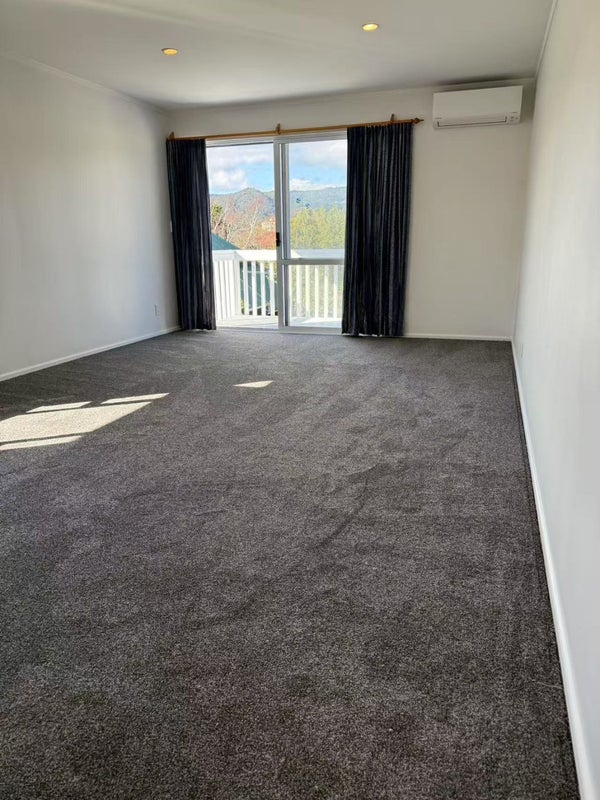 11 Charleston Avenue, Boulcott, Lower Hutt - Carousel 2
