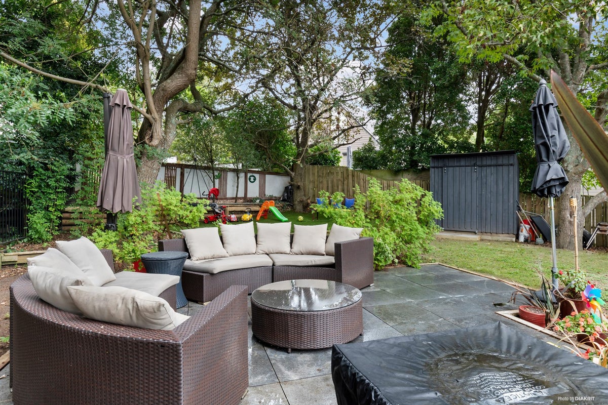 1/9 Aries Place, Shelly Park, Manukau - Carousel 1