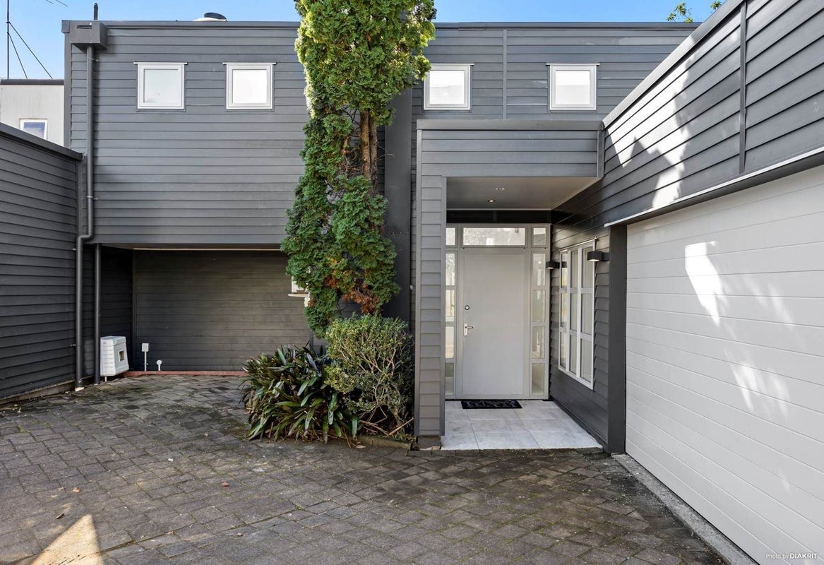 4/19 Waiatarua Road, Remuera, Auckland - Carousel 15