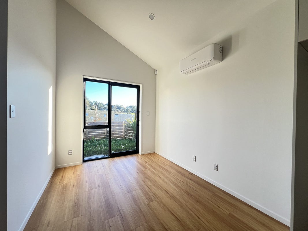 42 Biokovo Street, Massey, Auckland - Carousel 2