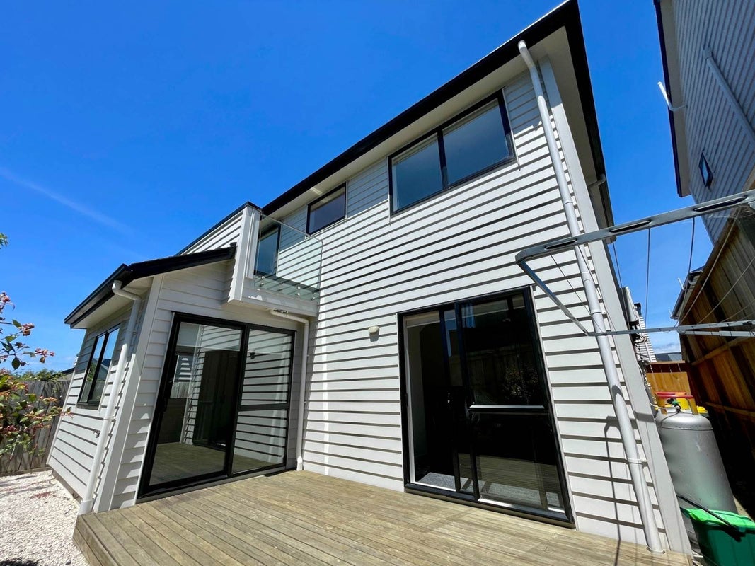 16B Lyndhurst Street, Wai o Taiki Bay, Auckland - Carousel 2
