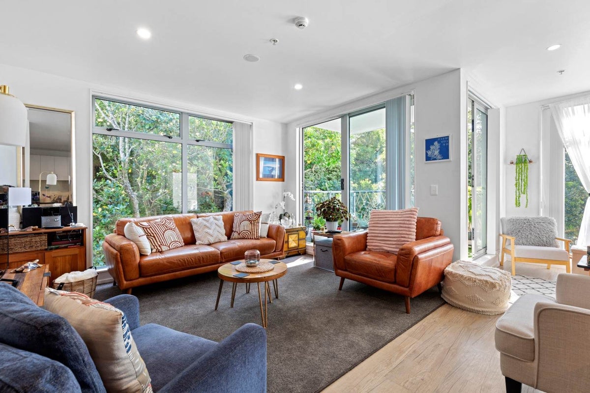 307/19 Bute Road, Browns Bay, Auckland - Carousel 1