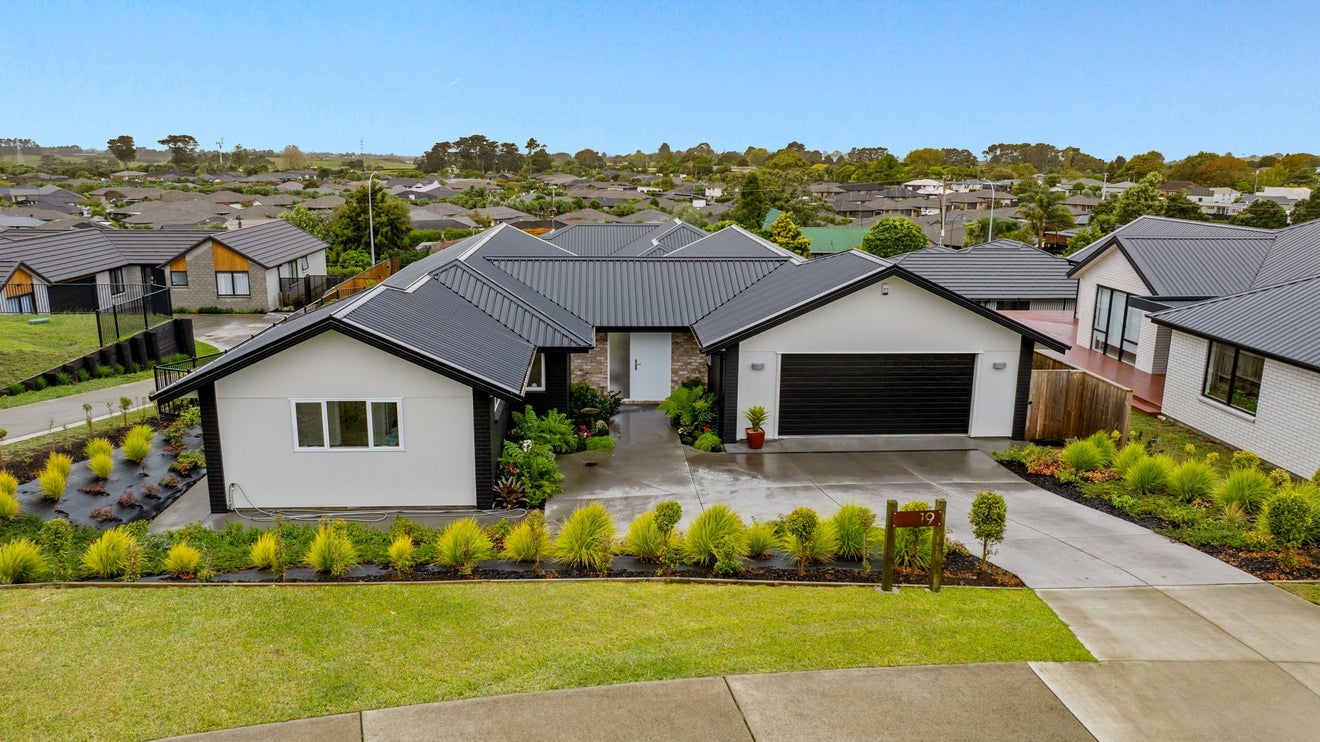 19 Trevor McMiken Drive, Patumahoe, Pukekohe - Carousel 2