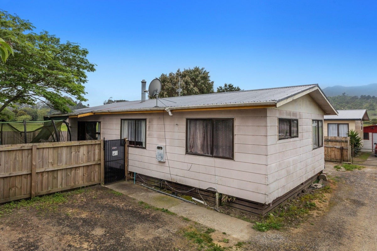 8A Hughes Place, Taneatua, Taneatua - Carousel 2