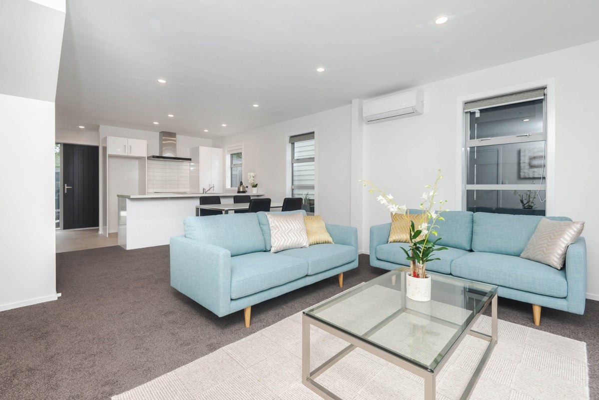 27C Ranui Terrace, Tawa, Wellington - Carousel 2