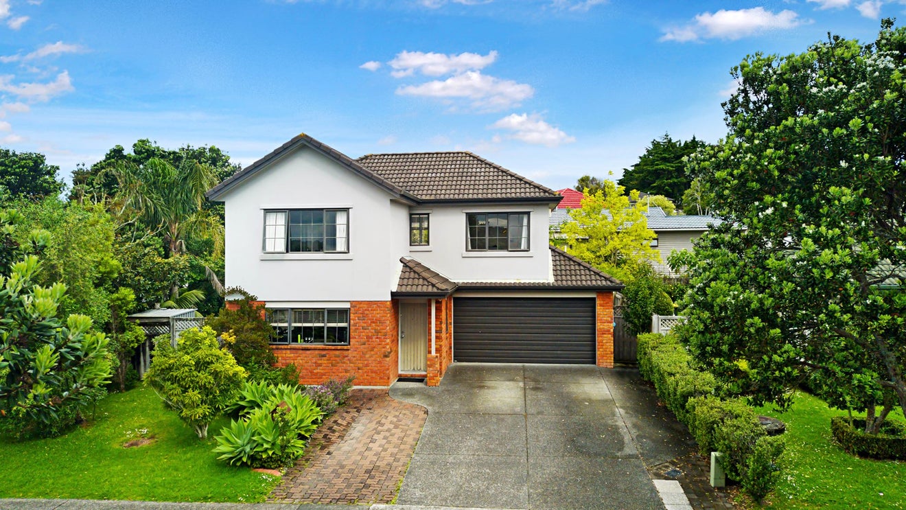51 Espalier Drive, Henderson, Auckland - Carousel 1