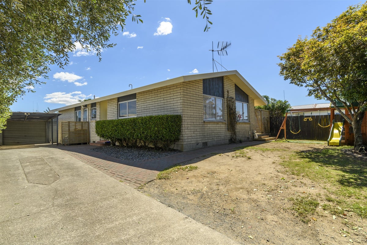 110 Windermere Drive, Poike, Tauranga - Carousel 1
