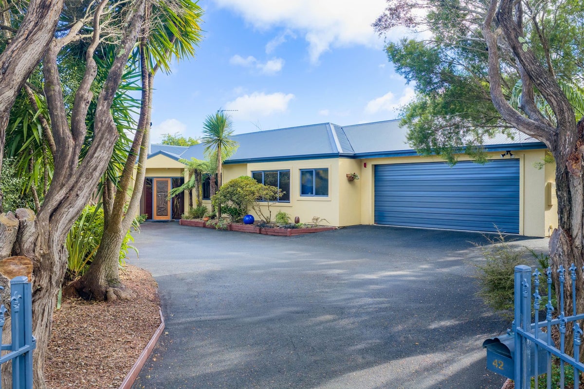 42 Ayrshire Drive, Grandview Heights, Hamilton - Carousel 1