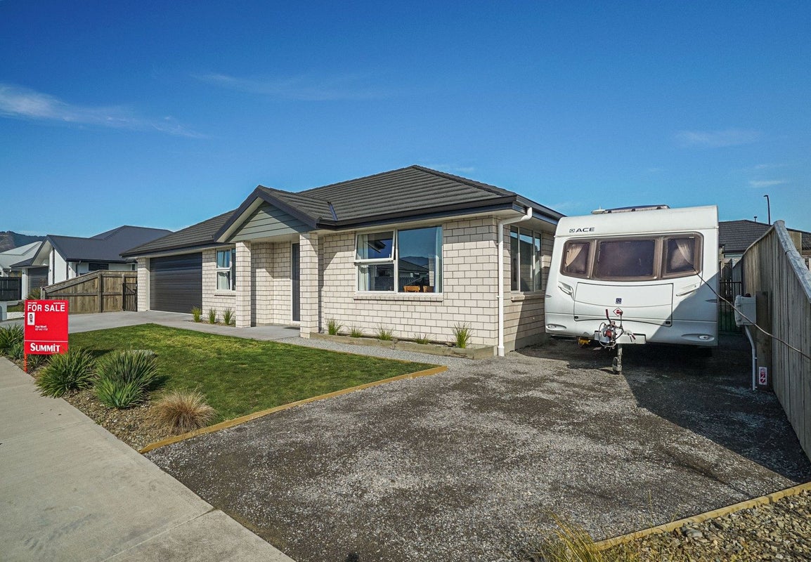 11 Midlane Crescent, Appleby, Richmond - Carousel 1