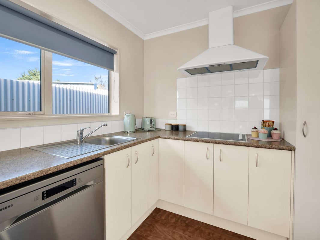 1B Oban Street, Holmes Hill, Oamaru - Carousel 2