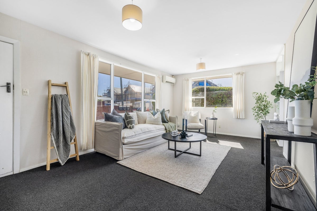 1/12 Lees Road, Strowan, Christchurch - Carousel 2