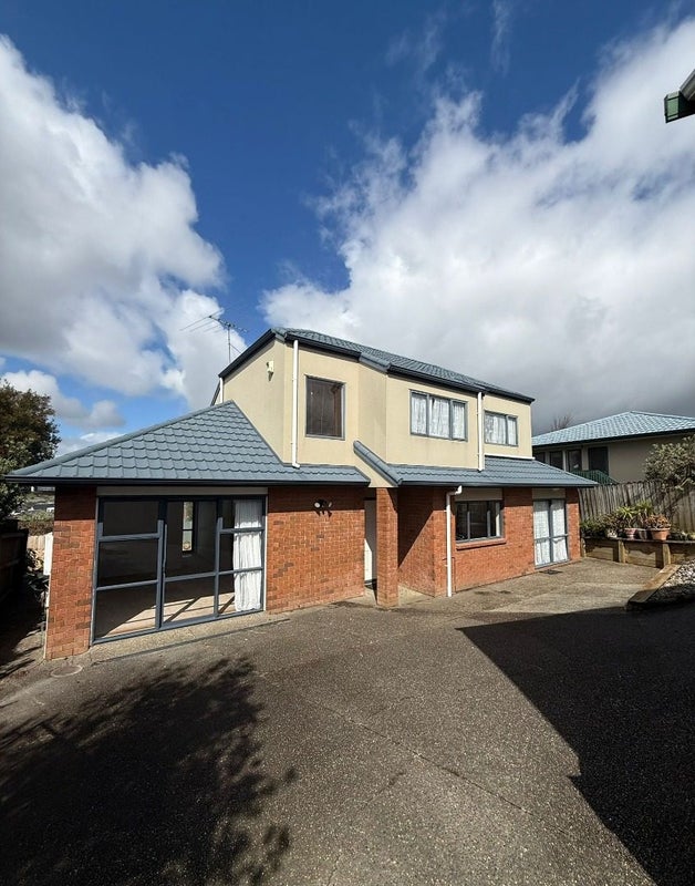 54 Ridge Road, Howick, Auckland - Carousel 1