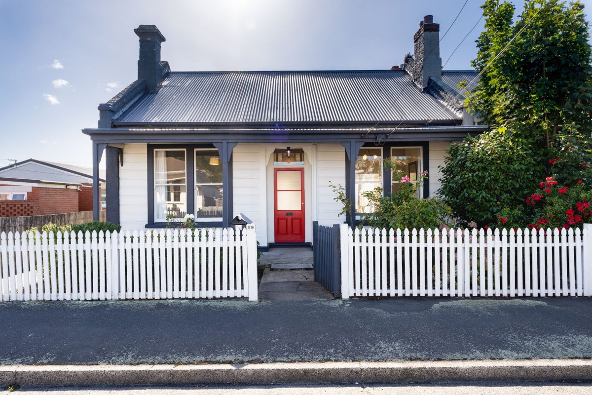 59 Fitzroy Street, Caversham, Dunedin - Carousel 1