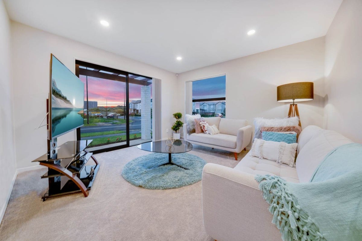 13 Kapia Drive, takanini, Auckland - Carousel 2