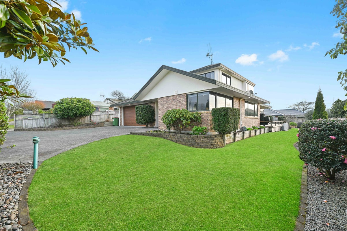 4 Hubert Place, Chartwell, Hamilton - Carousel 1