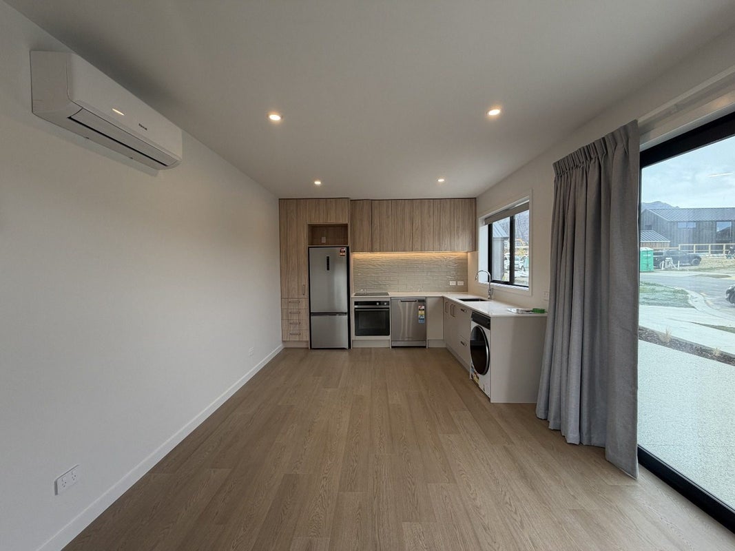 14 Old Tom Lane, Jacks Point, Queenstown - Carousel 2