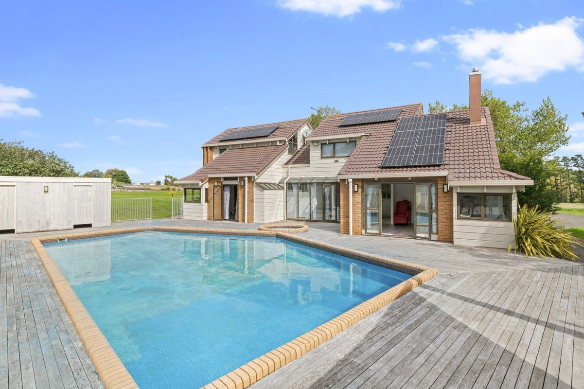 1318 Dairy Flat Highway, Albany - Carousel 1