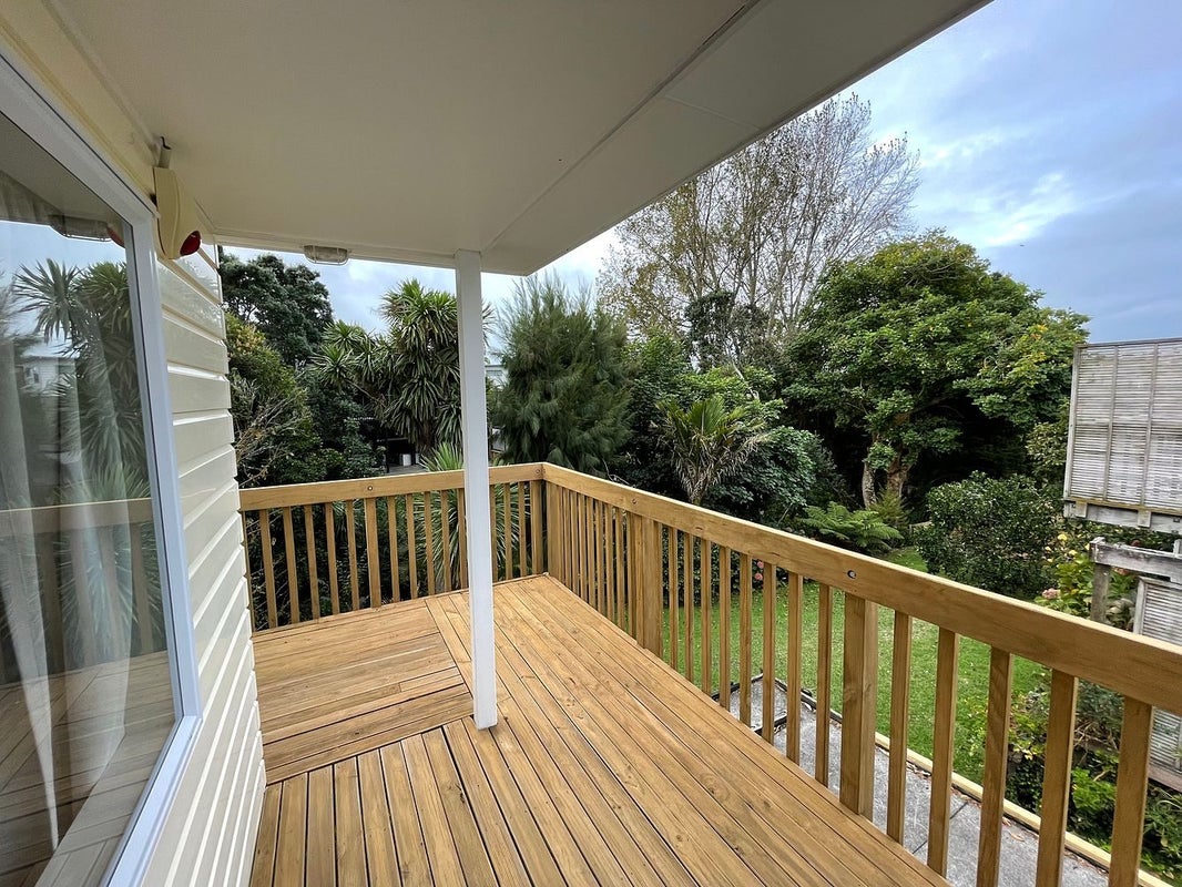 22 Kayeleen Place, Cockle Bay, Auckland - Carousel 2