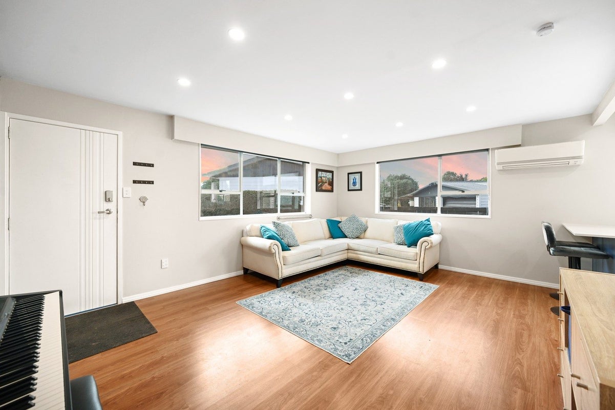 16B Bradley Place, Nawton, Hamilton - Carousel 2