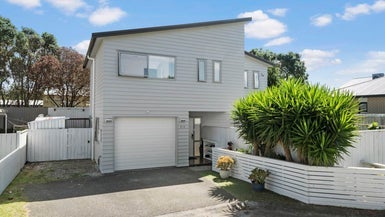 22H Manuka Road, Glenfield, Auckland - Carousel 1